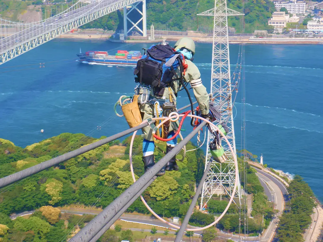 送電設備の保守・点検・維持管理の写真