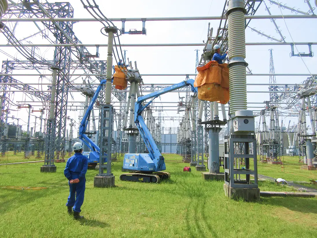 送電・変電設備の大型改修工事の写真