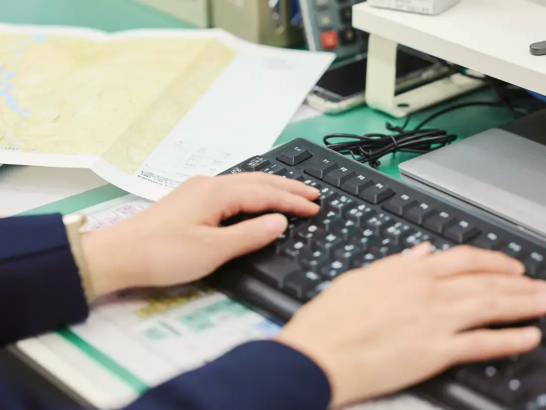 事業本部管理部門および現地事業所の写真